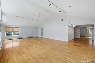 90 Woodland Ave, Bloomfield, CT 06002 - Photo 11
