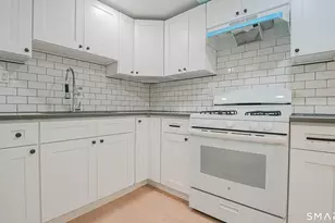 25 Richards St, West Haven, CT 06516 - Photo 3