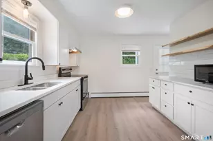 9 Cricket Rd, East Windsor, CT 06088 - Photo 3
