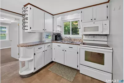 25 Berry Road, East Haddam, CT 06423 - Photo 9