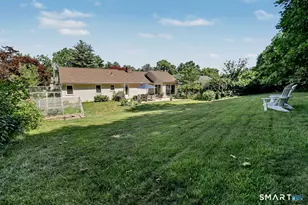 18 Cherryfield Dr, West Hartford, CT 06107 - Photo 23