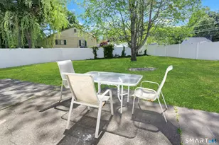 371 Northfield Dr, Bridgeport, CT 06606 - Photo 21
