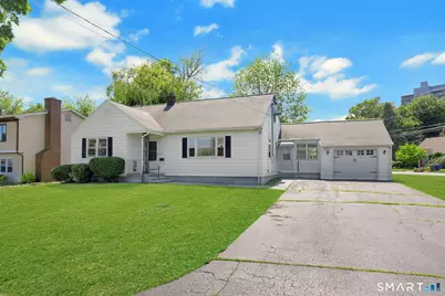 371 Northfield Drive, Bridgeport, CT 06606 - Photo 23