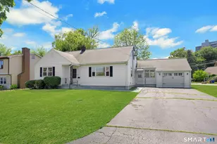 371 Northfield Dr, Bridgeport, CT 06606 - Photo 23