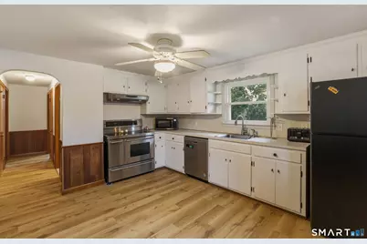 18 Leslie Court, Bristol, CT 06010 - Photo 13