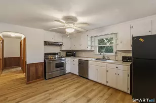 18 Leslie Ct, Bristol, CT 06010 - Photo 13