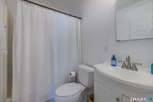 10 Lance Cir, Bridgeport, CT 06606 - Photo 13