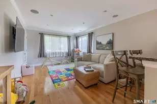 10 Lance Cir, Bridgeport, CT 06606 - Photo 7