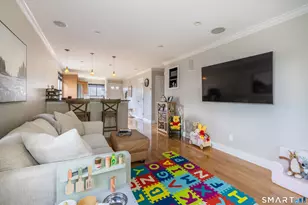 10 Lance Cir, Bridgeport, CT 06606 - Photo 9
