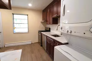 43 Fairview Dr, Danbury, CT 06810 - Photo 3