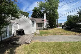 117 Waterbury Ave, Stamford, CT 06902 - Photo 11