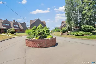 72 Montoya Dr, Branford, CT 06405 - Photo 37