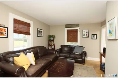 7 Middle Lane, Simsbury, CT 06070 - Photo 9