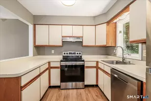 52 Twin Oaks, New Milford, CT 06776 - Photo 11