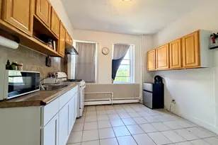 36 Truman St, New London, CT 06320 - Photo 9