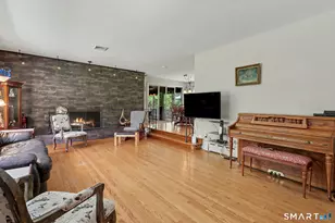 215 Hillfield Rd, Hamden, CT 06518 - Photo 13