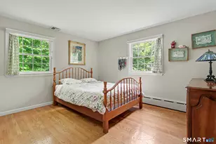 215 Hillfield Rd, Hamden, CT 06518 - Photo 23