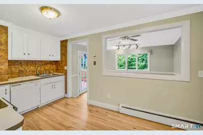 71 Devonwood Drive, Waterbury, CT 06708 - Photo 3