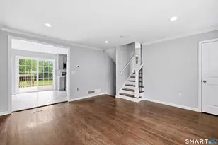 24 Annette Pl, Middletown, CT 06457 - Photo 7