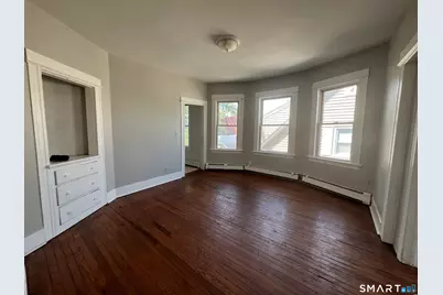 31-33 Hillhouse Avenue #2nd, Bridgeport, CT 06606 - Photo 9