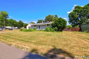 23 Magnolia Dr, Enfield, CT 06082 - Photo 3