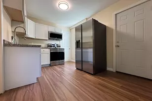 28 Quinlan Ave, Meriden, CT 06451 - Photo 13