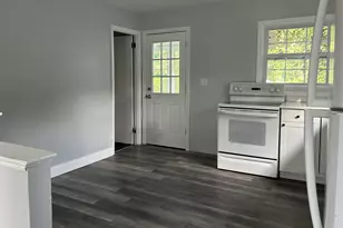 152 Cottage Rd, Enfield, CT 06082 - Photo 9