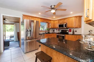 754 Riverside Dr, Orange, CT 06477 - Photo 5
