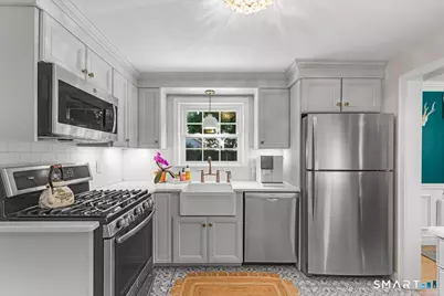 42 Gifford Road, West Hartford, CT 06119 - Photo 11