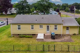 54 Woodhill Rd, Manchester, CT 06042 - Photo 3