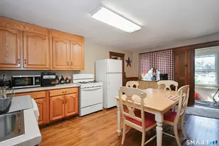 17 Kinney St, Torrington, CT 06790 - Photo 5