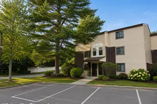 7 Padanaram Rd, Danbury, CT 06811 - Photo 1