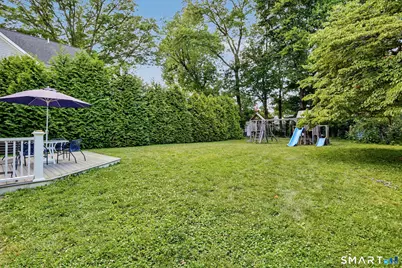 40 Oakwood Drive, Fairfield, CT 06824 - Photo 15