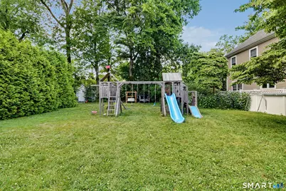 40 Oakwood Drive, Fairfield, CT 06824 - Photo 17