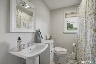 2 Stephen St, Manchester, CT 06040 - Photo 17