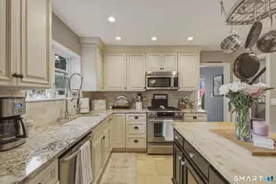2 Stephen Street, Manchester, CT 06040 - Photo 15