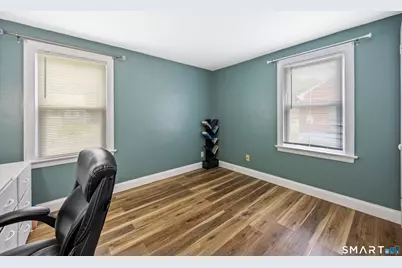 62 Essex Street, Manchester, CT 06040 - Photo 15