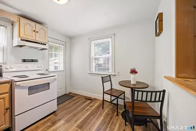 62 Essex Street, Manchester, CT 06040 - Photo 9