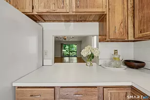 16 Bouton St E, Stamford, CT 06907 - Photo 5