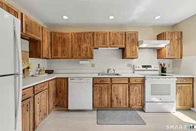 16 Bouton Street East #10, Stamford, CT 06907 - Photo 3