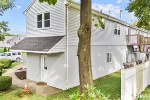 184 Maple St, Branford, CT 06405 - Photo 17