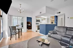 31 High St, East Hartford, CT 06118 - Photo 11