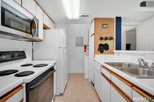 31 High St, East Hartford, CT 06118 - Photo 19