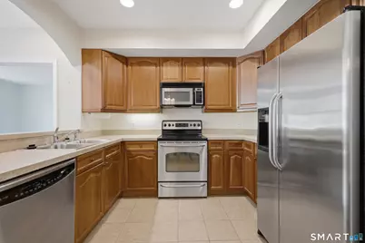 2590 Gold Star Highway #111, Groton, CT 06355 - Photo 5