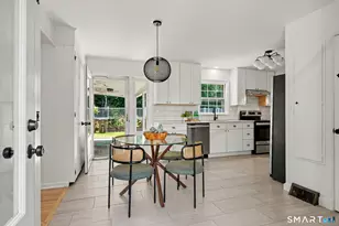 75 Vincent Ave, Stamford, CT 06905 - Photo 13
