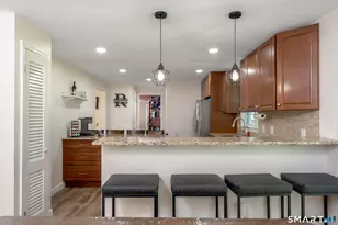 106 Mcdermott Cir, Hamden, CT 06514 - Photo 21