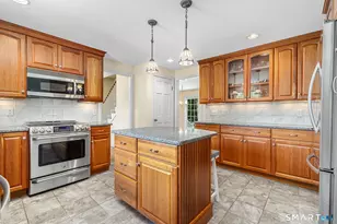 38 Oakridge Dr, Avon, CT 06001 - Photo 9
