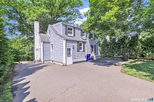 2082 Stratfield Rd, Fairfield, CT 06825 - Photo 3