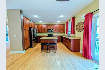 68 Lawrence Avenue #68, Danbury, CT 06810 - Photo 5