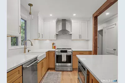 10 Elizabeth Street, Newtown, CT 06470 - Photo 13